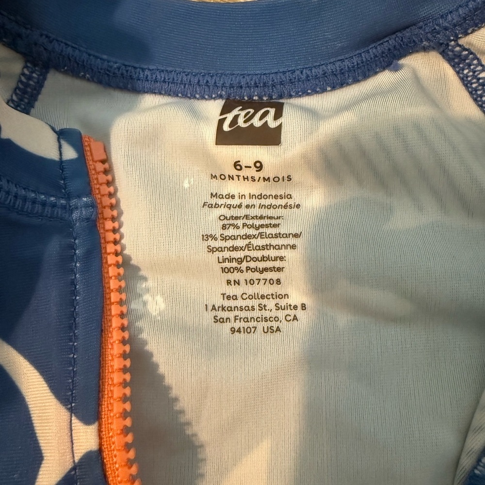 Tea Collection Blue Shark Rashguard - Picture 2 of 3